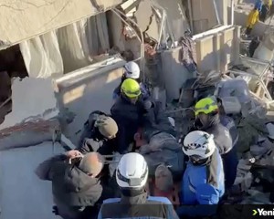 Azerbaycanlı ekipler Kahramanmaraş'ta 3'ü çocuk 16 kişiyi enkaz altından kurtardı