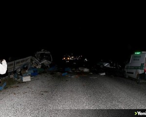 Muğla'da kamyon ile otomobilin çarpıştığı kazada 5 kişi öldü, 2 kişi yaralandı