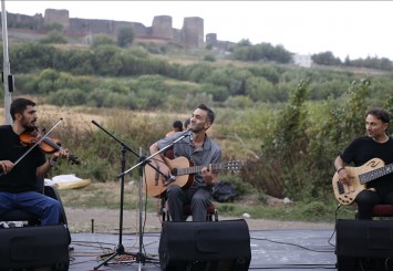 Diyarbakır'da "Hevsel Şenliği" düzenlendi