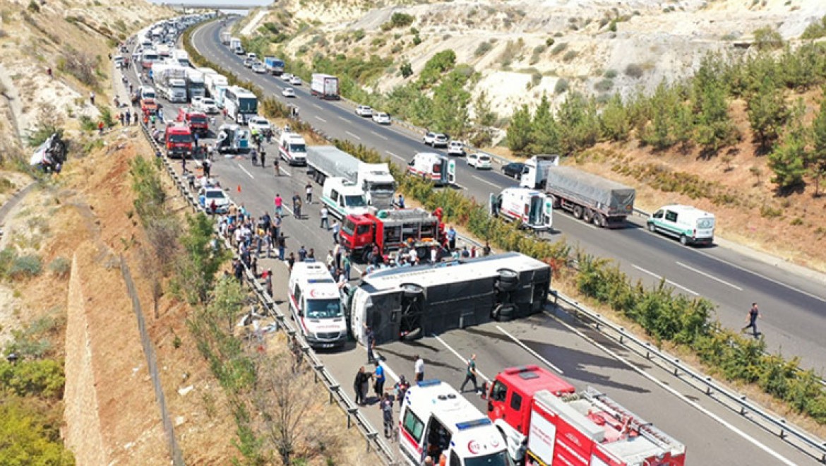 Gaziantep'teki kazada yaralananlardan 16'sı taburcu edildi, 5'i ağır 13 kişinin tedavisi sürüyor