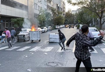 İranlı komutan, ülke çapındaki gösterilerde 300'den fazla kişinin öldüğünü açıkladı