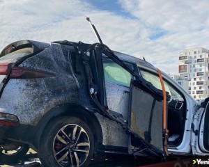 Başkentte trafik levhasına çarparak devrilen otomobilin sürücüsü öldü