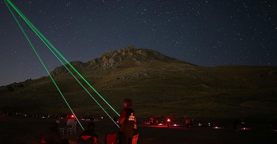 "Antalya Gökyüzü Gözlem Etkinliği"nde katılımcılar meteor yağmuruna odaklandı