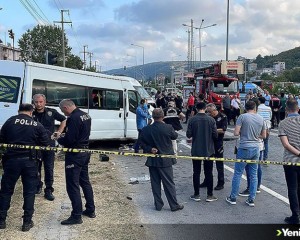 Samsun'da kamyon ile öğrenci servisinin çarpıştığı kazada 1 kişi öldü, 6 kişi yaralandı
