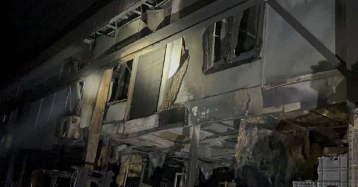 Kocaeli'de kalıp üretimi yapılan fabrikada çıkan yangın söndürüldü