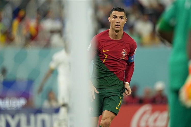 Ronaldolu Portekiz son 16 için Uruguay karşısında