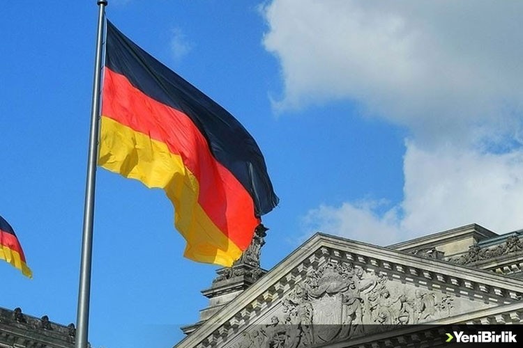 Alman hükümetinden ırkçılığa karşı somut adımlar atması istendi