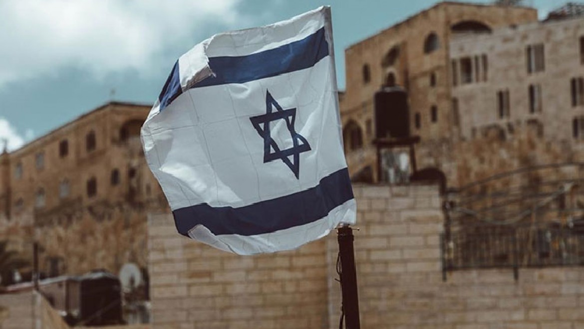 İsrail'de yeni hükümette bakanlıklarla ilgili varılan anlaşma içerdiği risklerle tartışılıyor