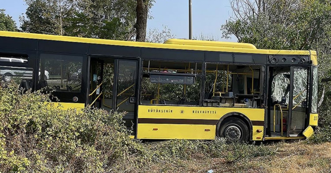 Bursa'da şarampole devrilen belediye otobüsündeki 21 kişi yaralandı