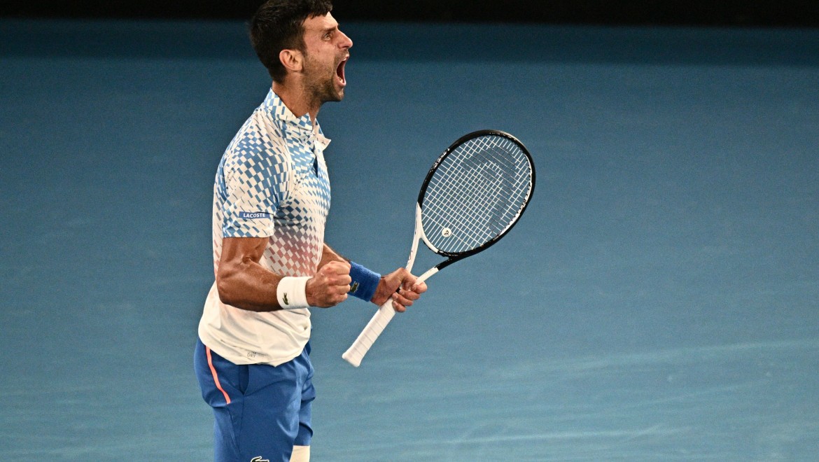 Novak Djokovic Avustralya Açık'ta 10. kez yarı finalde