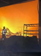 Samsun'da gıda ve kozmetik fabrikasında yangın çıktı