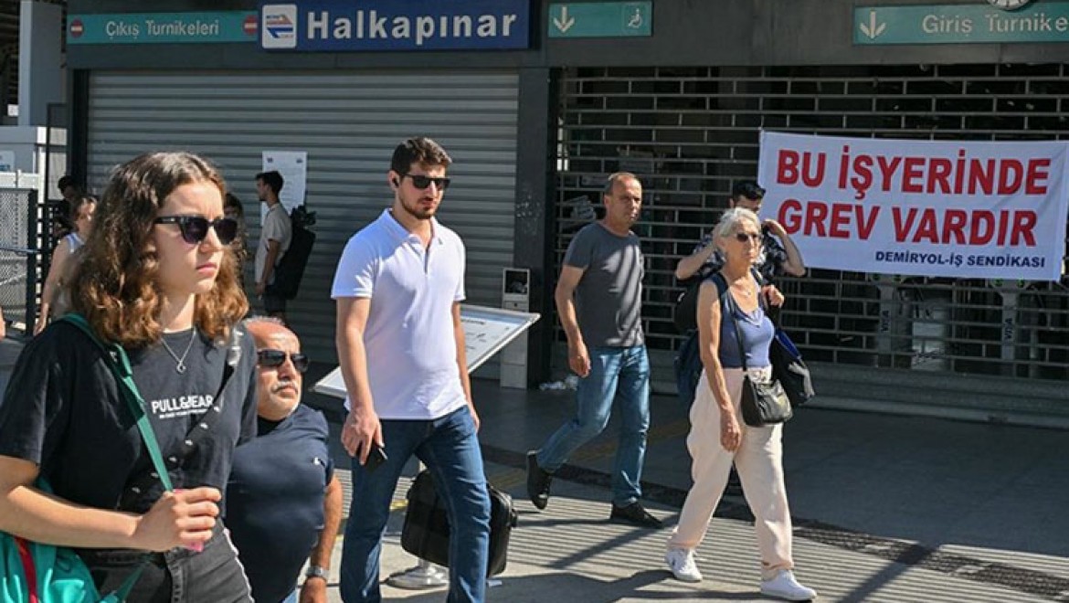 İzmir'de metro ve tramvay işçilerinin grevi sona erdi