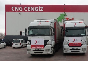 Türk Kızılay deprem bölgesine İzmir'den 16 tır konserve yemek gönderdi